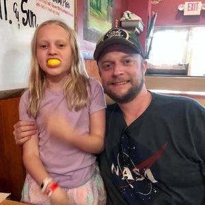 Meet your Posher, Dustin